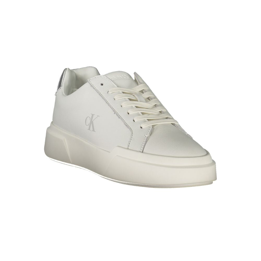 CALVIN KLEIN - SNEAKERS FEMME BLANCHES À DÉTAILS ARGENTÉS | COLLEKT PARIS