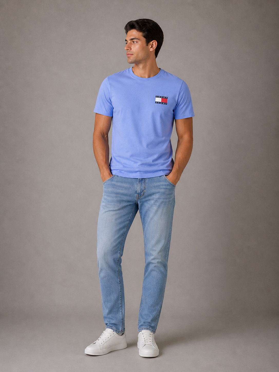 TOMMY HILFIGER - MEN'S LIGHT BLUE T-SHIRT | COLLEKT PARIS