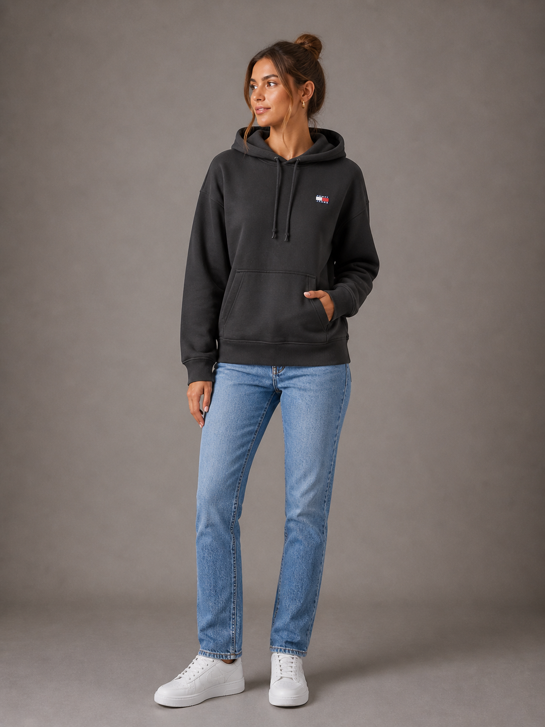 TOMMY HILFIGER - SWEAT À CAPUCHE FEMME NOIR | COLLEKT PARIS